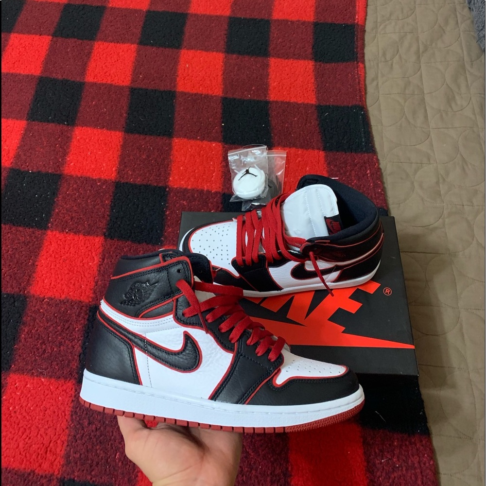 Air Jordan 1 Bloodlines size 8 ,new authentic